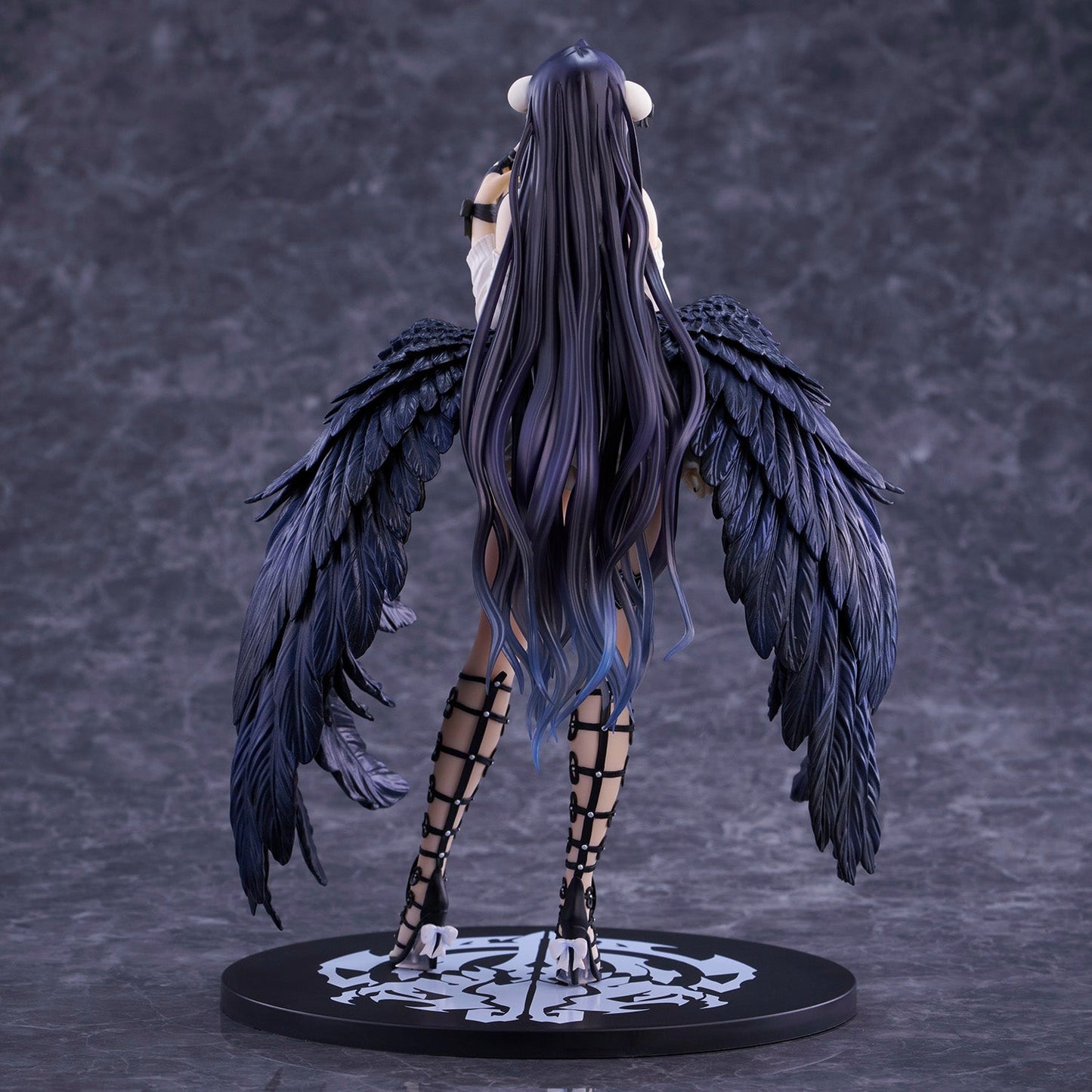 Albedo so-bin Ver. Limited Color collectible scale model by Tokyo Figure