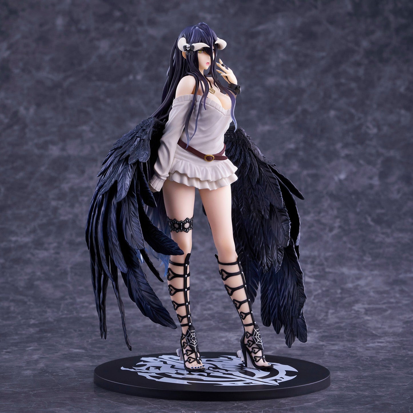 Albedo so-bin Ver. Limited Color collectible scale model by Tokyo Figure