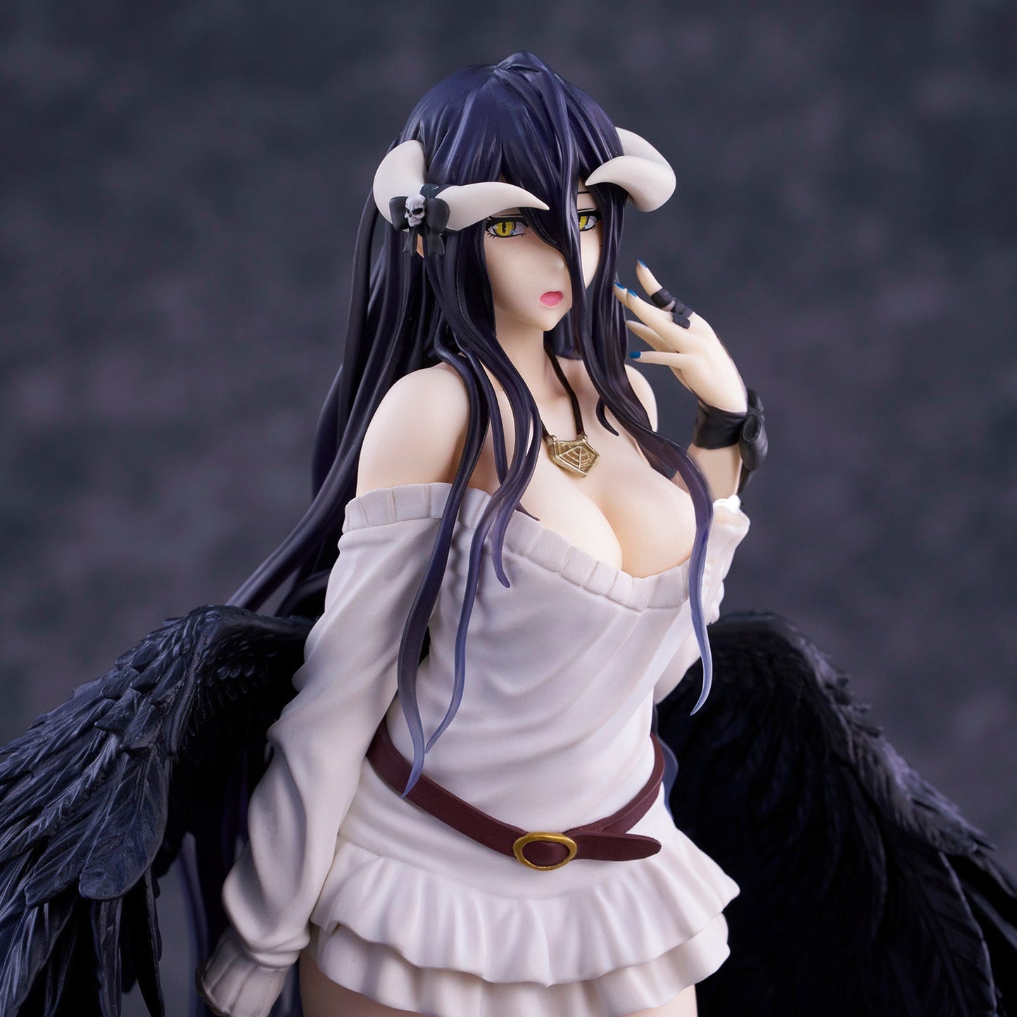 Albedo so-bin Ver. Limited Color collectible scale model by Tokyo Figure