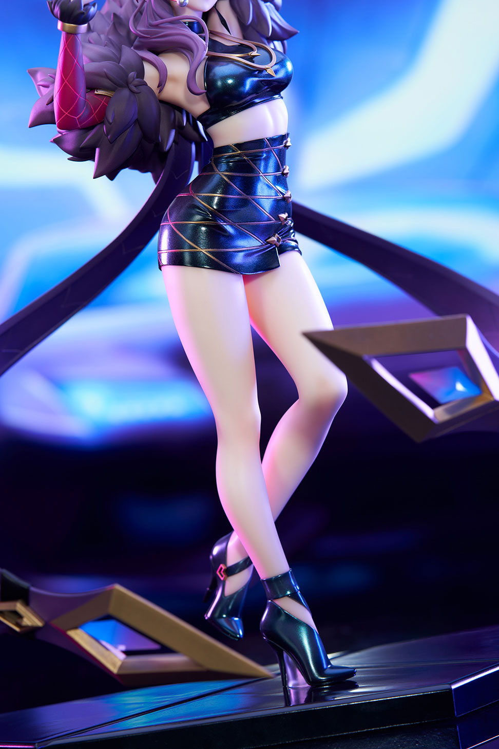League of Legends K/DA Evelynn collectible scale model by Tokyo Figure