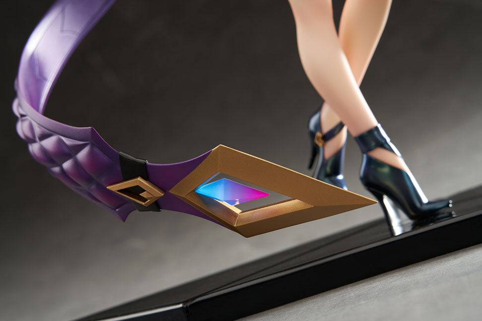 League of Legends K/DA Evelynn collectible scale model by Tokyo Figure