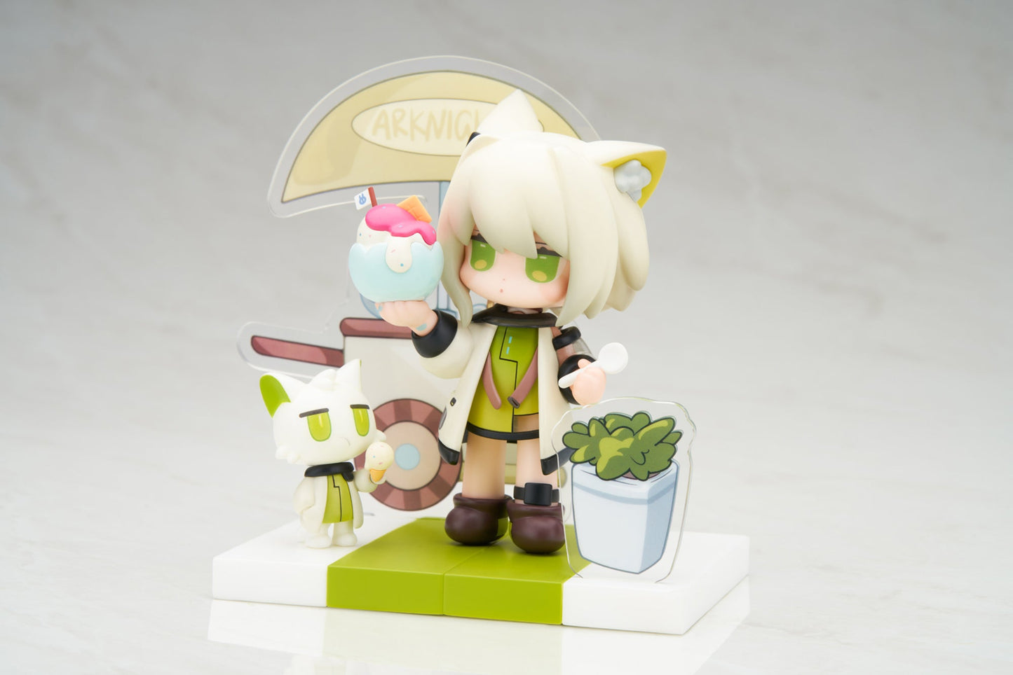 ARKNIGHTS Would you like dessert? mini series Kal'tsit
collectible scale model by Tokyo Figure