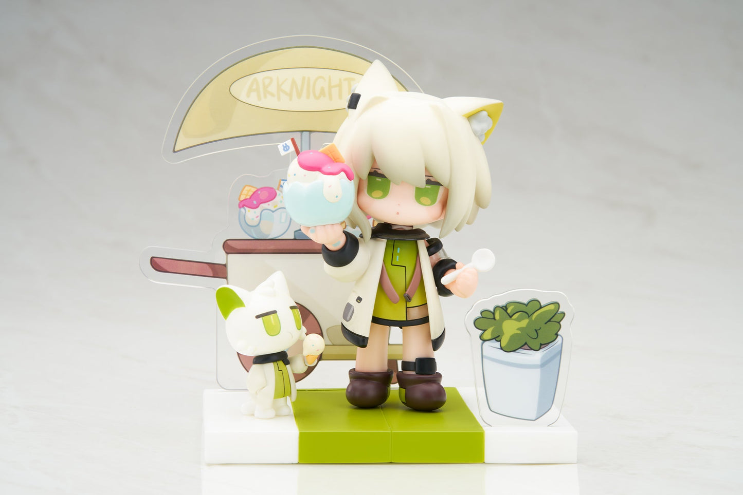 ARKNIGHTS Would you like dessert? mini series Kal'tsit
collectible scale model by Tokyo Figure