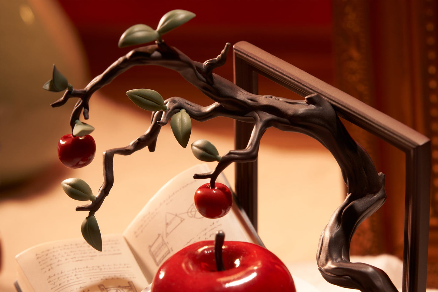 LIMEPIE Series APPLe Erudite and Juicy Ver. collectible scale model by Tokyo Figure