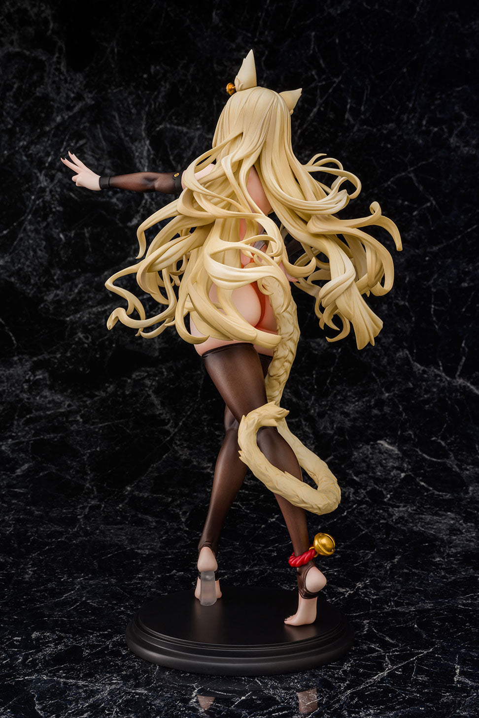 The Alien Girl Alice collectible scale model by Tokyo Figure