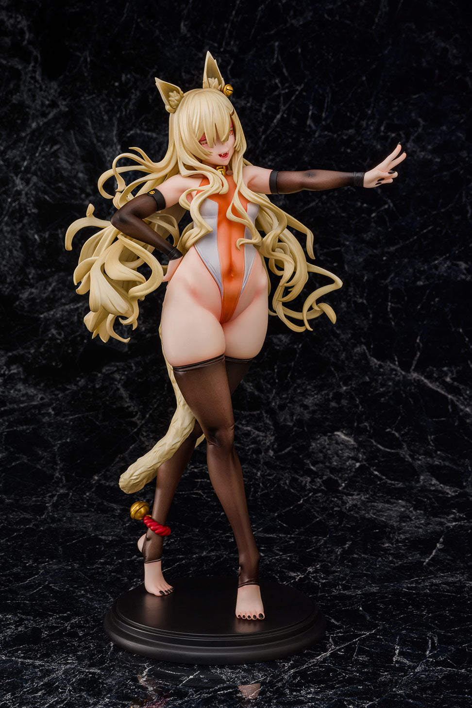 The Alien Girl Alice collectible scale model by Tokyo Figure
