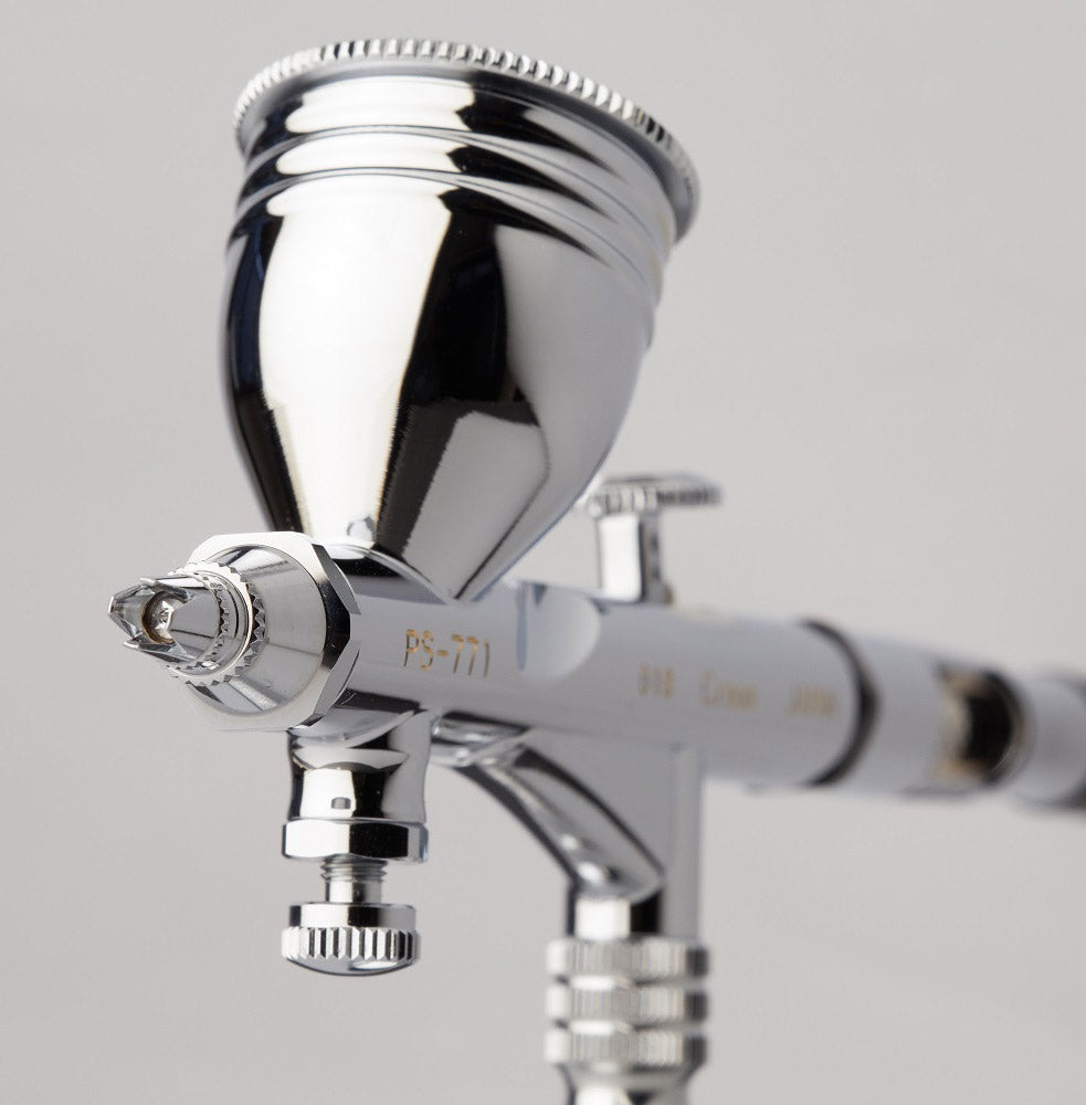 PS771 Mr. Airbrush Custom 018 Airbrush by Mr. Hobby made of Stainless Steel